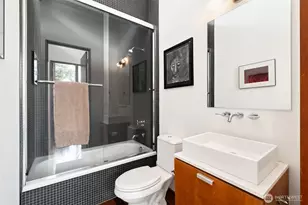 209 12th Ave E, Seattle, WA 98102 - Photo 26