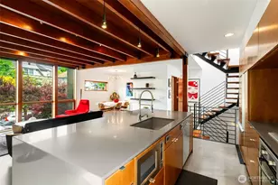 209 12th Ave E, Seattle, WA 98102 - Photo 6