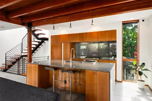 209 12th Ave E, Seattle, WA 98102 - Photo 8