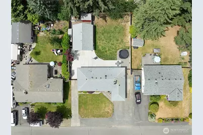 20818 77th Place W, Edmonds, WA 98026 - Photo 38