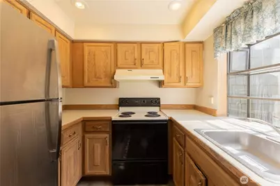 3921 108th Avenue NE #201A, Bellevue, WA 98004 - Photo 10