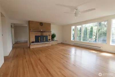 14808 Larch Way, Lynnwood, WA 98087 - Photo 14