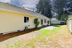 9208 Vancouver Dr NE, Lacey, WA 98516 - Photo 26