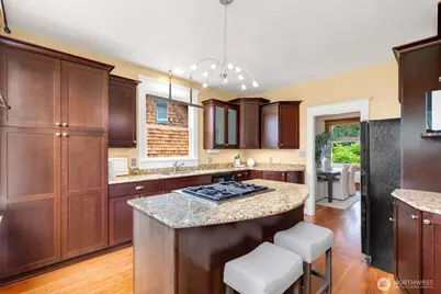 4611 34th Avenue W, Seattle, WA 98199 - Photo 12