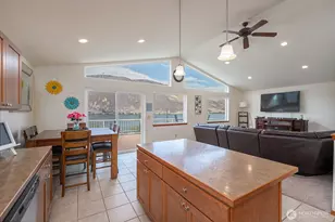 32611 Lakeshore Dr NE, Coulee City, WA 99115 - Photo 4