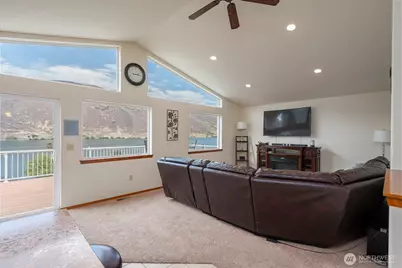 32611 Lakeshore Drive NE, Coulee City, WA 99115 - Photo 8
