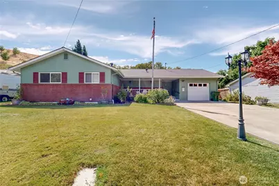 412 SW Parkview Street, Milton-Freewater, OR 97862 - Photo 1