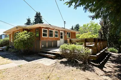 14323 12th Avenue SW, Burien, WA 98166 - Photo 2