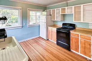 1813 Gise St, Port Townsend, WA 98368 - Photo 12