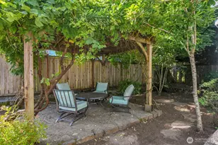 12940 NE 200th Pl, Woodinville, WA 98072 - Photo 30