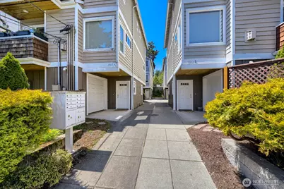 9519 8th Avenue NW #B, Seattle, WA 98117 - Photo 2