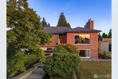 422 Crown Drive, Everett, WA 98203 - Photo 2