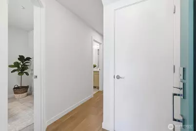 105 B 39th Avenue NW, Seattle, WA 98107 - Photo 2