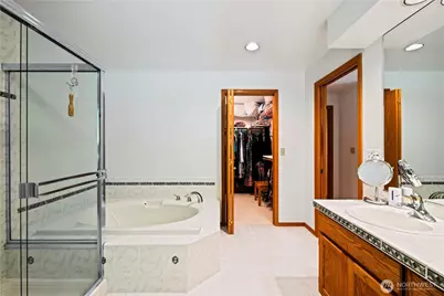 419 212th Avenue NE, Sammamish, WA 98074 - Photo 16