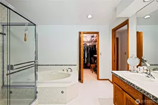 419 212th Ave NE, Sammamish, WA 98074 - Photo 16