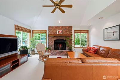 419 212th Avenue NE, Sammamish, WA 98074 - Photo 8