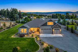 2777 NW Arlenes Ct, East Wenatchee, WA 98802 - Photo 2