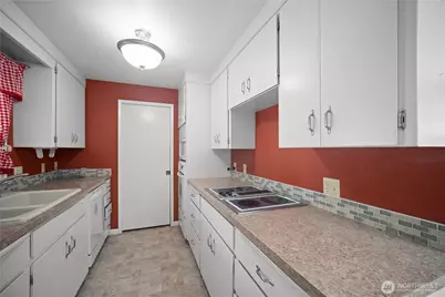 1781 NE 11th Avenue, Oak Harbor, WA 98277 - Photo 8