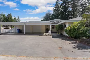 1781 NE 11th Ave, Oak Harbor, WA 98277 - Photo 2
