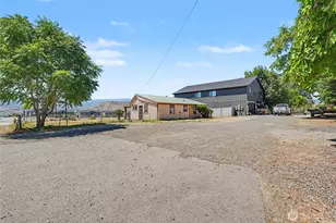 68 N Nevada Ave, East Wenatchee, WA 98802 - Photo 4