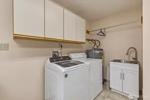 299 Cedar Ln, Longview, WA 98632 - Photo 10