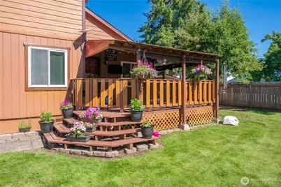 928 127th Street Street Ct E, Tacoma, WA 98445 - Photo 2