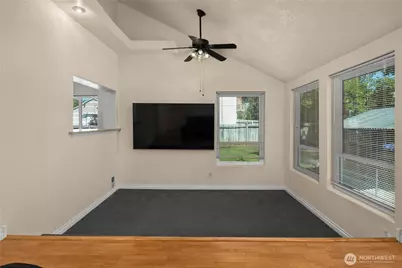928 127th Street Street Ct E, Tacoma, WA 98445 - Photo 6