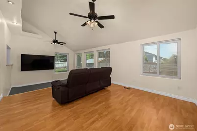 928 127th Street Street Ct E, Tacoma, WA 98445 - Photo 8