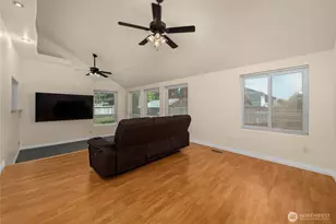 928 127th Street Street Ct E, Tacoma, WA 98445 - Photo 8