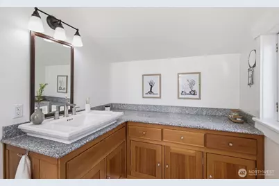 5521 12 Avenue NE, Seattle, WA 98105 - Photo 24