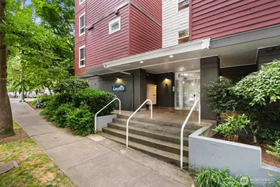 2805 NE 125th Street #304, Seattle, WA 98125 - Photo 2