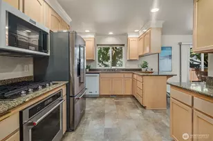 8221 53rd Ave W, Mukilteo, WA 98275 - Photo 16