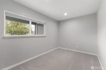 21925 7th Avenue S #101, Des Moines, WA 98198 - Photo 14