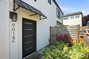 9016 12th Ave SW, Seattle, WA 98106 - Photo 2
