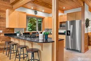 37 N Summit Dr, Bellingham, WA 98229 - Photo 8
