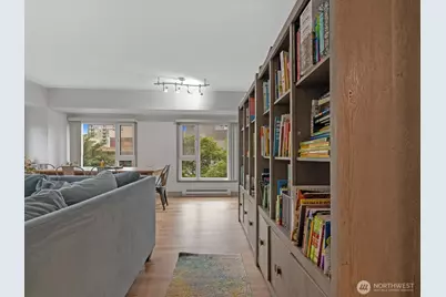 121 Vine Street #303, Seattle, WA 98121 - Photo 8