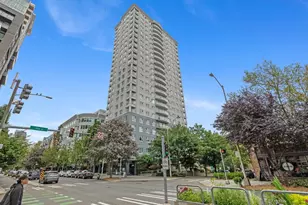 121 Vine St, Seattle, WA 98121 - Photo 36