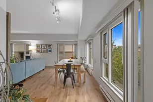 121 Vine St, Seattle, WA 98121 - Photo 4
