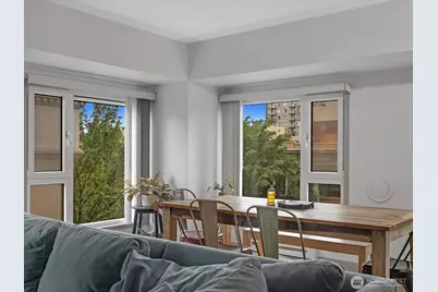 121 Vine Street #303, Seattle, WA 98121 - Photo 2