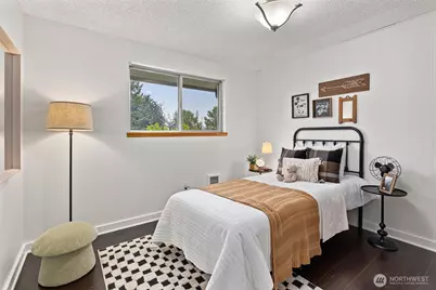 2001 NE 12th Street, Renton, WA 98056 - Photo 14