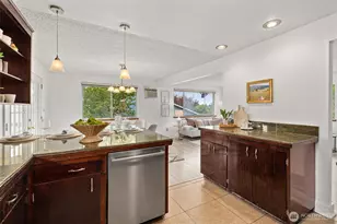 2001 NE 12th St, Renton, WA 98056 - Photo 10