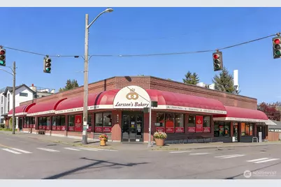 8332 24th Avenue NW, Seattle, WA 98117 - Photo 30