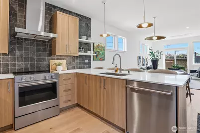 8332 24th Avenue NW, Seattle, WA 98117 - Photo 6
