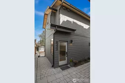 8332 24th Avenue NW, Seattle, WA 98117 - Photo 38