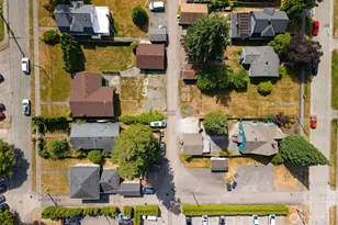 1240 Grant St, Bellingham, WA 98225 - Photo 8