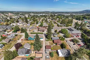 1240 Grant St, Bellingham, WA 98225 - Photo 4