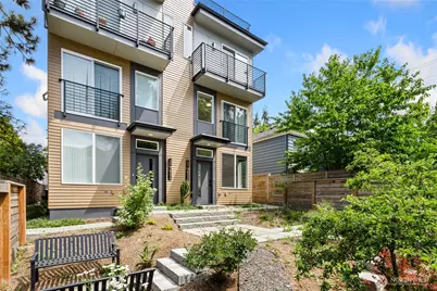 10306 Midvale Avenue N #A, Seattle, WA 98133 - Photo 2