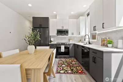 10306 Midvale Avenue N #A, Seattle, WA 98133 - Photo 12