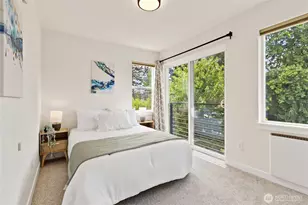 10306 Midvale Ave N, Seattle, WA 98133 - Photo 14