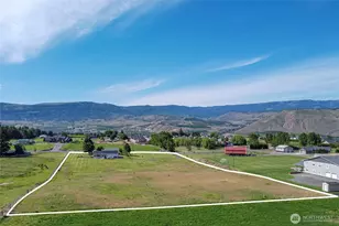 2735 4th St, East Wenatchee, WA 98802 - Photo 30
